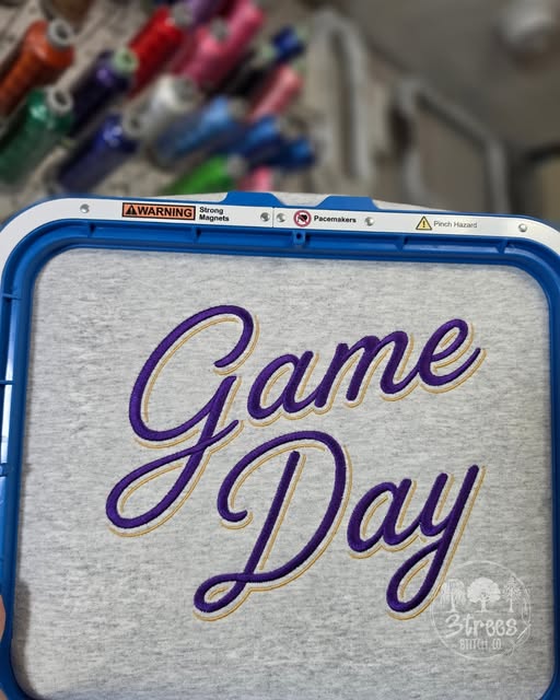 GAME DAY | EMBRODIERED SWEATSHIRT
